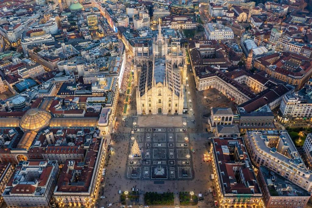 Duomo-PortaromanaXxl Home Terrace & Free Parking Milan Extérieur photo