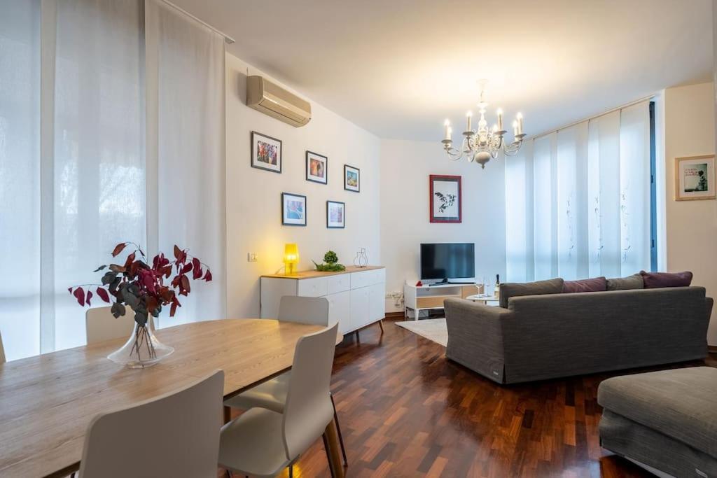 Duomo-PortaromanaXxl Home Terrace & Free Parking Milan Extérieur photo